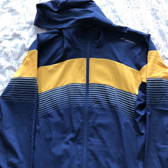 brooks running jacket mens blue